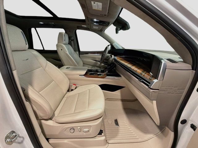 Certified 2025 Cadillac Escalade Sport Platinum w/ LPO, Floor Liner Package AWD/4WD image 27