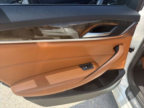 Used 2017 BMW 530i RWD image 13