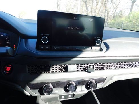 Used 2023 Honda Accord LX image 9