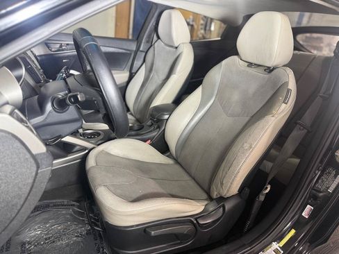 Used 2012 Hyundai Veloster w/ Style Pkg FWD image 24