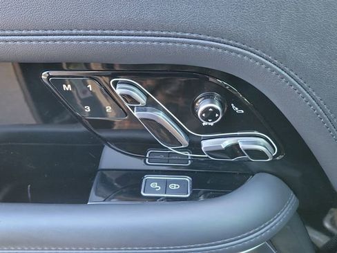 Used 2019 Land Rover Range Rover Long Wheelbase Supercharged image 22