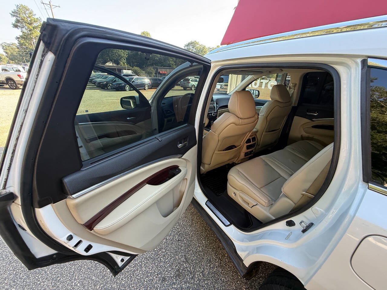 Used 2015 Acura MDX w/ Advance & Entertainment Pkg FWD image 14