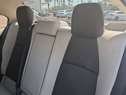 Used 2022 Toyota Corolla LE image 24