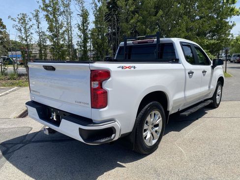 Used 2023 Chevrolet Silverado 1500 Custom AWD/4WD image 7
