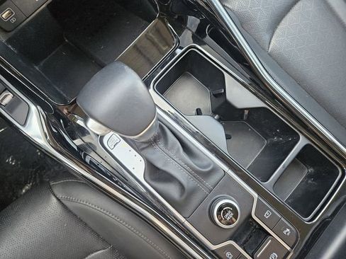 Used 2023 Kia Sorento SX image 19