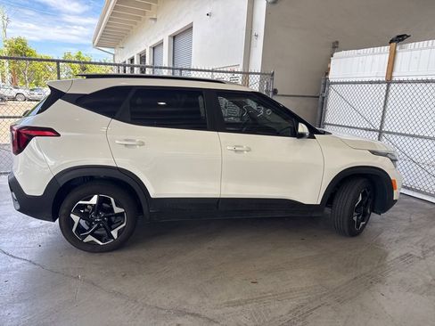 Certified 2025 Kia Seltos S FWD image 4