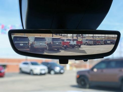 Used 2023 Chevrolet Silverado 1500 High Country w/ Technology Package image 32