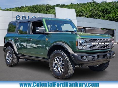Certified 2025 Ford Bronco Badlands AWD/4WD image 1