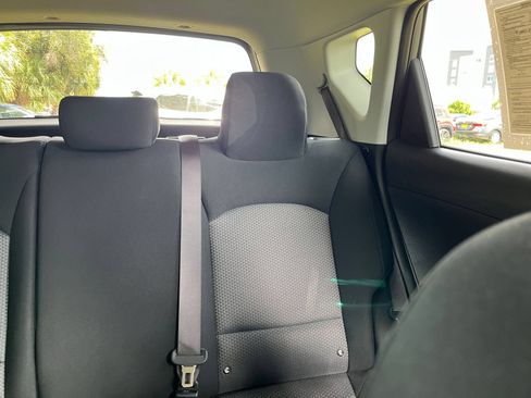 Used 2025 Kia Soul LX w/ LX Technology Package FWD image 30