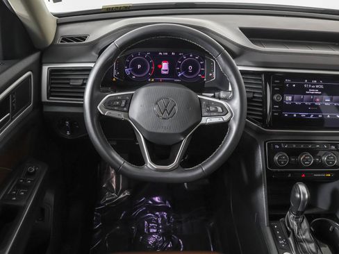 Used 2023 Volkswagen Atlas SE image 37
