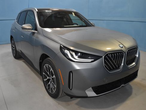 New 2026 BMW X3 xDrive30 w/ Premium Package image 1