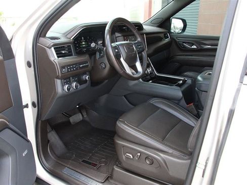 Used 2022 GMC Yukon Denali AWD/4WD image 9