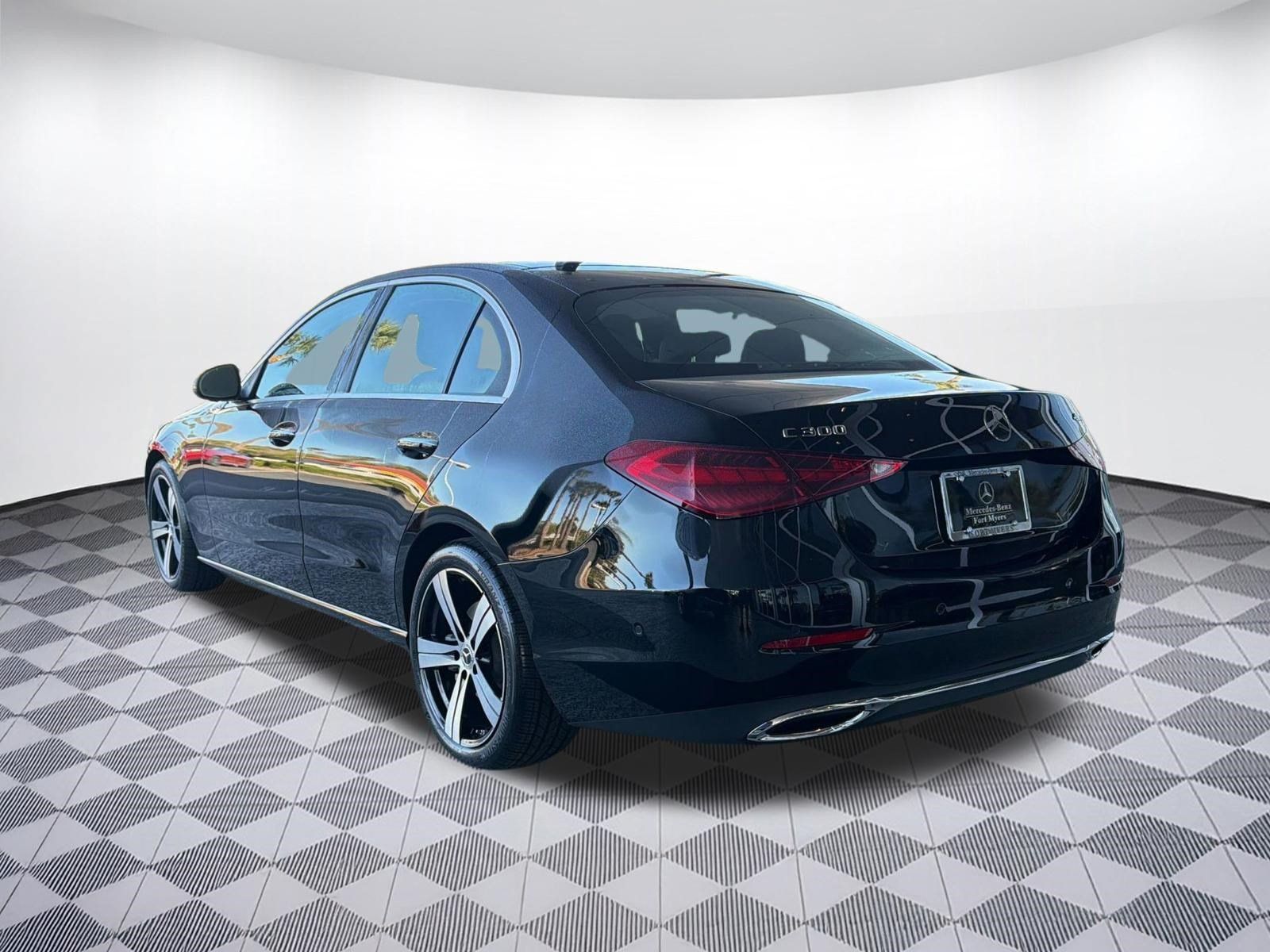 Used 2026 Mercedes-Benz C 300 4MATIC Sedan image 3