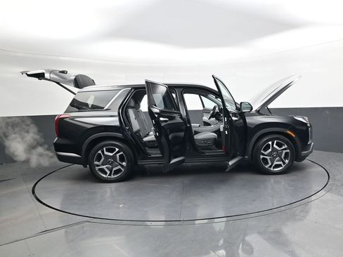Used 2023 Hyundai Palisade SEL image 48