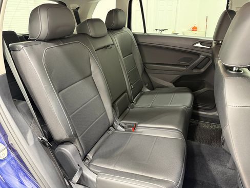 Used 2021 Volkswagen Tiguan SE FWD image 35