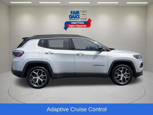 Used 2024 Jeep Compass Limited AWD/4WD image 7