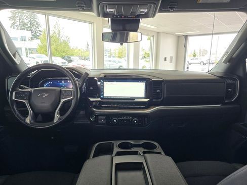 Used 2022 Chevrolet Silverado 1500 RST AWD/4WD image 24