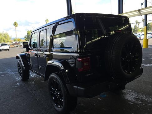 Used 2024 Jeep Wrangler Unlimited Sahara w/ Technology Group image 6