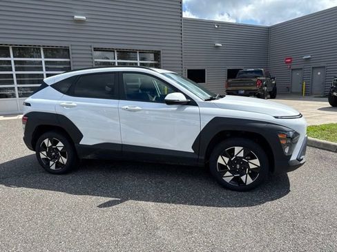 Certified 2024 Hyundai Kona SEL AWD/4WD image 3