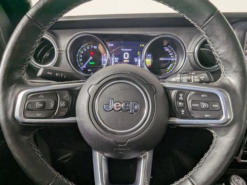 Used 2021 Jeep Wrangler Unlimited Sahara w/ Cold Weather Group AWD/4WD image 16