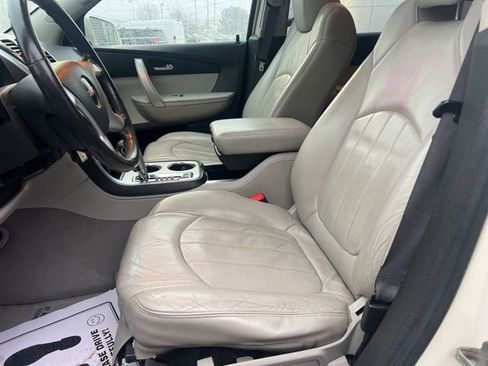 Used 2009 GMC Acadia SLT w/ Technology Package FWD image 23