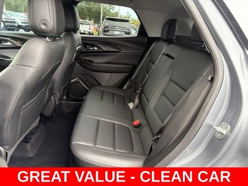 Used 2021 Chevrolet TrailBlazer LT w/ Premium Seating Package FWD image 15
