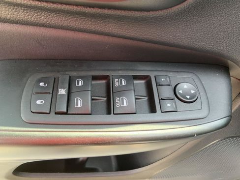 Used 2022 Jeep Cherokee Trailhawk AWD/4WD image 18