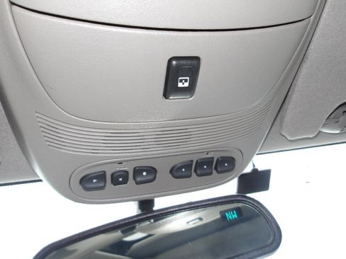 Used 2004 GMC Envoy SLT w/ Preferred Equipment Group image 20