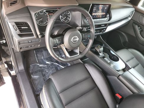 Certified 2023 Nissan Rogue SV w/ SV Premium B Package FWD image 11