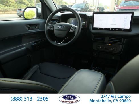 Used 2025 Ford Maverick Lobo image 26
