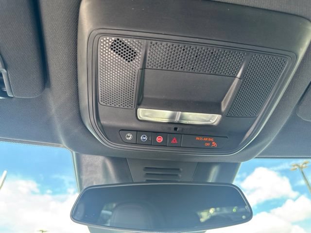 Used 2025 Chevrolet Equinox EV LT w/ Convenience Package FWD image 20