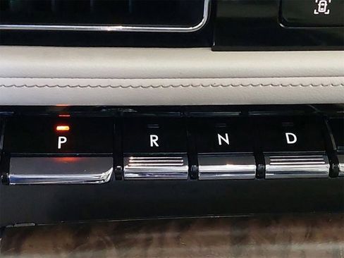 Used 2020 Lincoln Aviator Reserve w/ Equipment Group 202A image 33