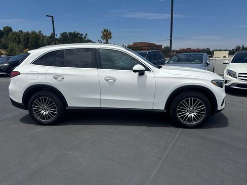 Used 2026 Mercedes-Benz GLC 300 4MATIC image 4