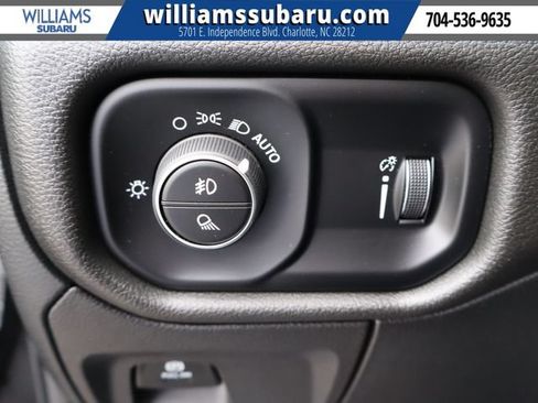 Used 2025 RAM 1500 Warlock AWD/4WD image 19