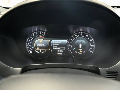 Used 2019 Ford Explorer Platinum image 32