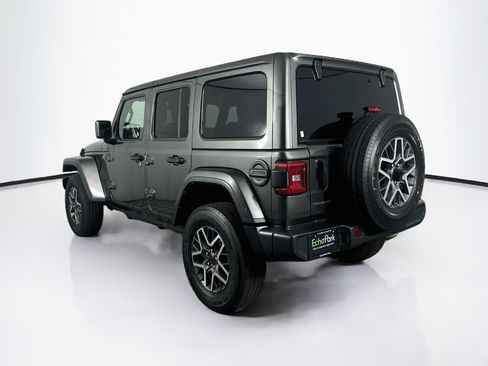 Used 2025 Jeep Wrangler Unlimited Sahara w/ Technology Group AWD/4WD image 5