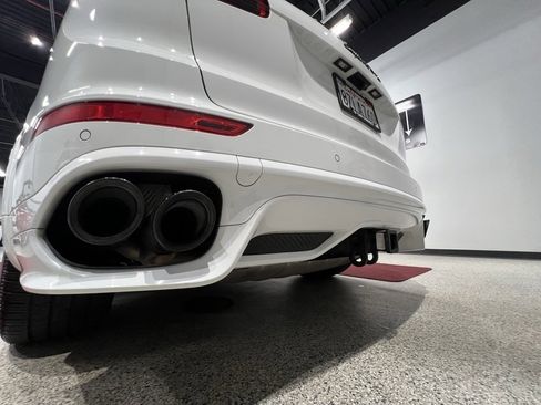 Used 2016 Porsche Cayenne GTS image 22