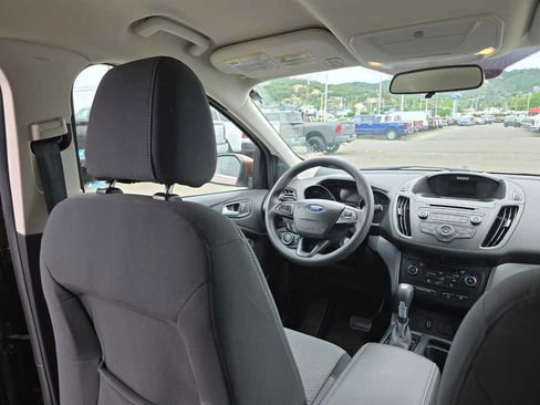 Used 2017 Ford Escape SE AWD/4WD image 10