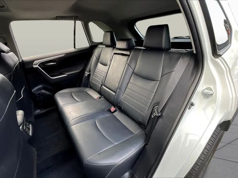 Used 2021 Toyota RAV4 XLE Premium w/ Carpet Mat Package (TMS) FWD image 19