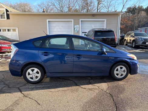 Used 2011 Toyota Prius Three w/ Navigation Pkg image 6