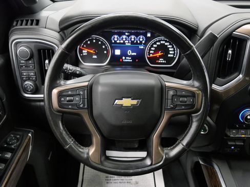 Used 2019 Chevrolet Silverado 1500 High Country w/ Technology Package AWD/4WD image 23
