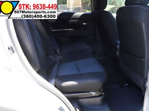 Used 2018 Mitsubishi Outlander LE AWD/4WD image 18