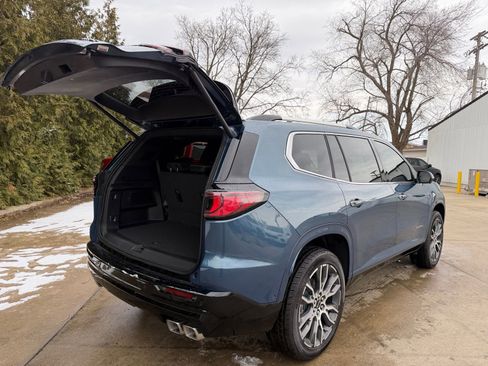 New 2026 GMC Acadia Denali Ultimate AWD/4WD image 35