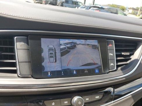 Used 2022 Buick Enclave Avenir FWD image 31