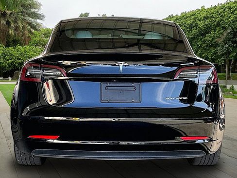 Used 2022 Tesla Model 3 Long Range AWD/4WD image 3