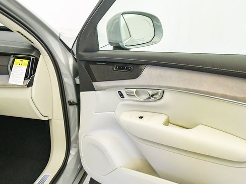 New 2026 Volvo XC90 B6 Ultra w/ Protection Package AWD/4WD image 19