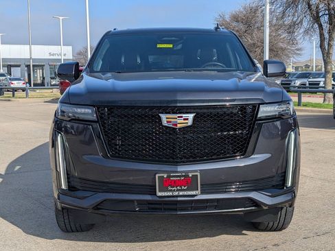 Used 2024 Cadillac Escalade ESV Sport Platinum w/ Heavy-Duty Trailer Package image 6