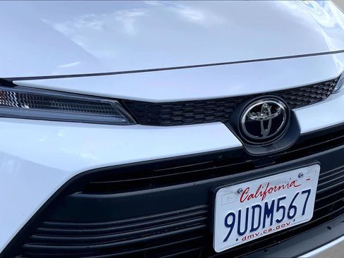 Used 2025 Toyota Corolla LE FWD image 29