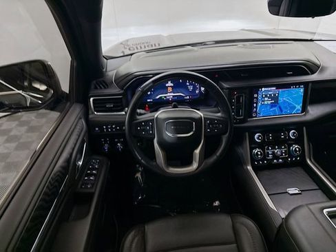 Used 2023 GMC Yukon XL Denali w/ Denali Reserve Package image 24
