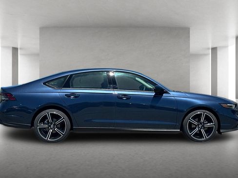 Used 2026 Honda Accord SE image 3